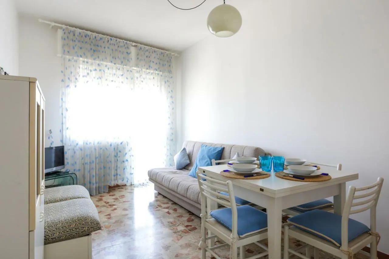 Mare Olimpo Apartment Lido di Jesolo 0*,